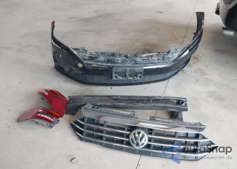 2019 Volkswagen Jetta 1.4T R-Line/1.4T S/1.4T Se z USA, uszkodzony, nr VIN 3VWC57BU3KM210483